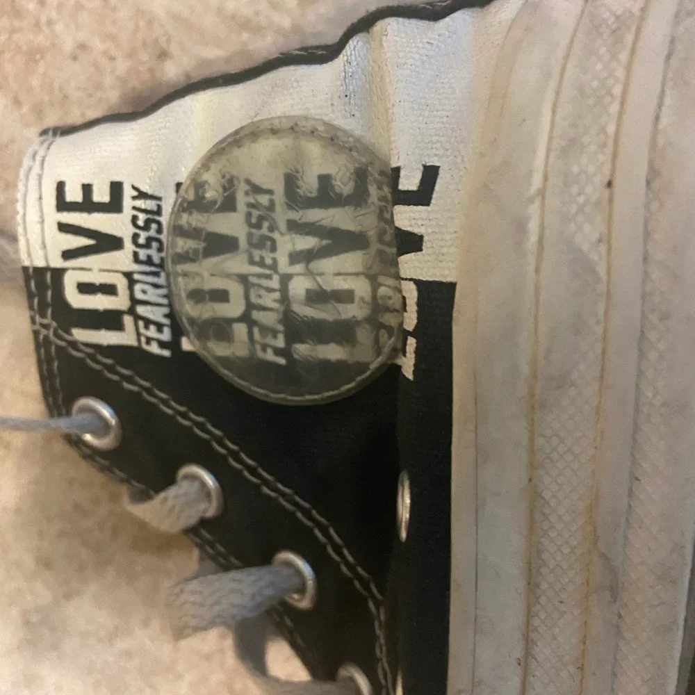Love fearlessly converse sneakers - Picture 7 of 7